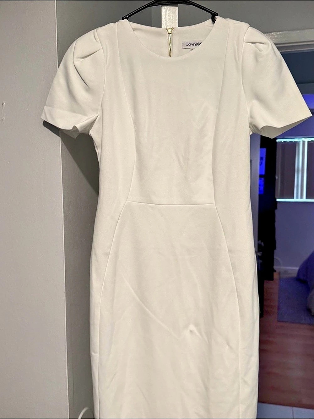Calvin Klein Round-Neck Short-Sleeve Sheath Dress White Size 4